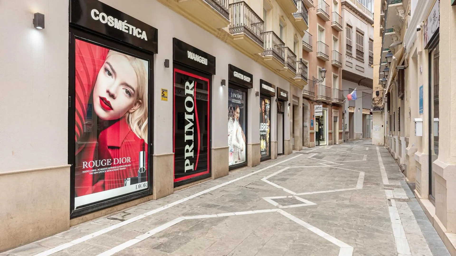 Estudios Larios 9 Málaga 0*,